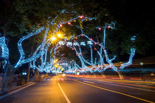 杭州西湖南山路夜景