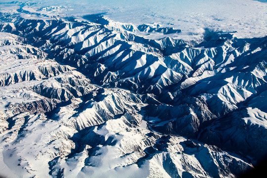 天山山脈積雪
