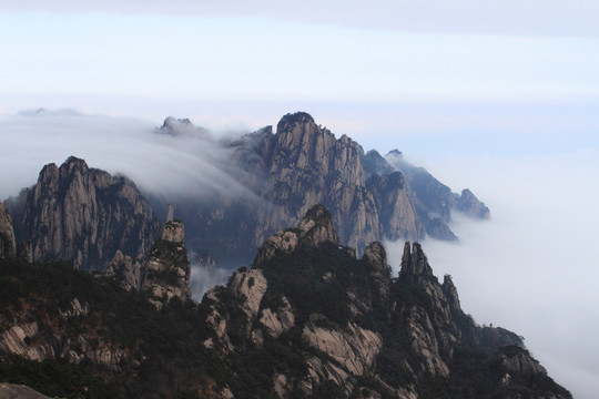 大氣如畫仙境群山