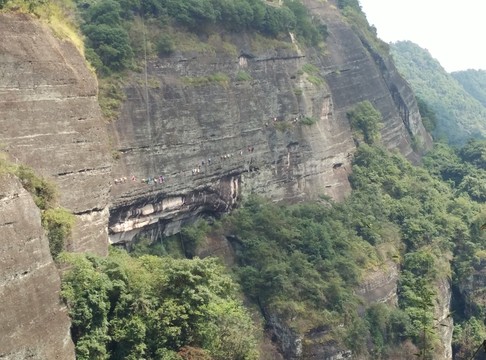 東滸寨
