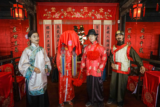 傳統(tǒng)結(jié)婚場(chǎng)景蠟像