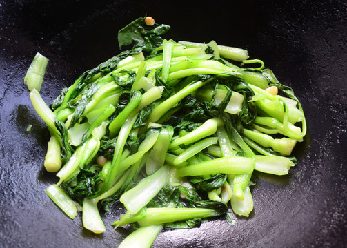 農(nóng)家鐵鍋炒油菜