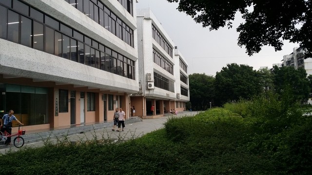 大學(xué)校園