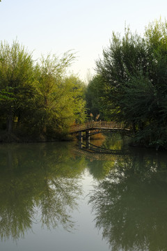 小河