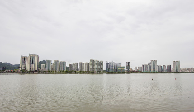 廣東省珠海市前山水道堤岸