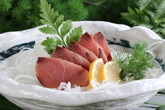 黃鰣魚刺身