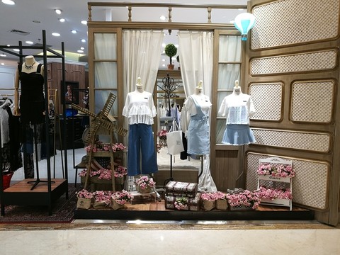 專賣店櫥窗 櫥窗 櫥窗展示 櫥