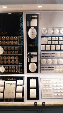 首飾柜臺(tái)展示