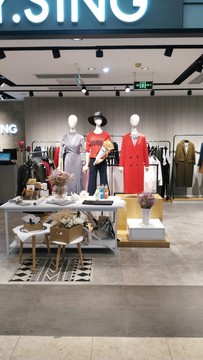 服裝專賣店賣場(chǎng)
