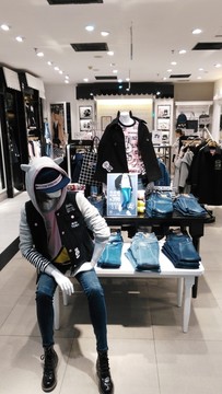 服裝模特 裝賣店賣場