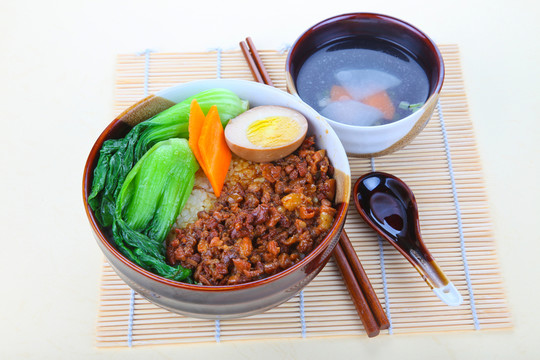 肉沫拌飯