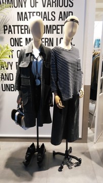 女裝 服裝模特