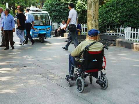 輪椅 晚年 老人 老年 公園