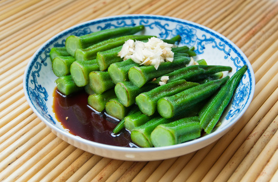 蒜泥秋葵