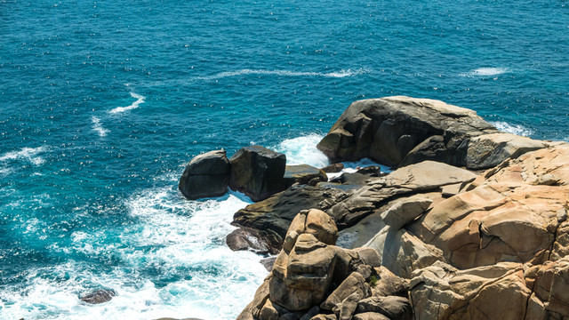 海南蜈支洲島觀日巖風(fēng)景