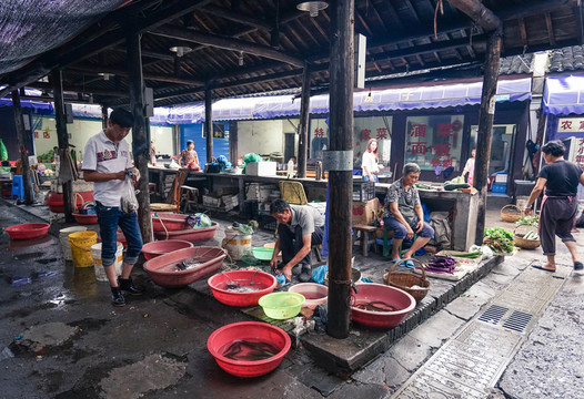 菜市場 賣魚
