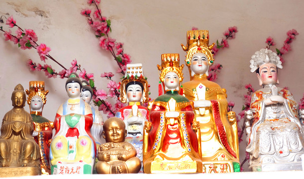泰山奶奶 送子 群像