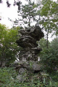 綴云峰 奇石 拙政園