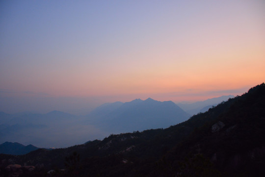 山區(qū)清晨