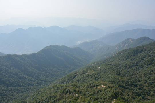 山巒疊嶂