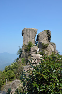 安徽績(jī)溪龍須山姐妹石