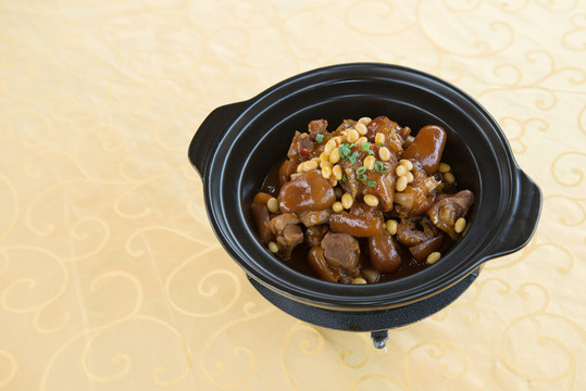 黃豆燜豬手