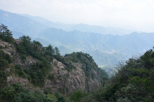 安徽績溪七姑山