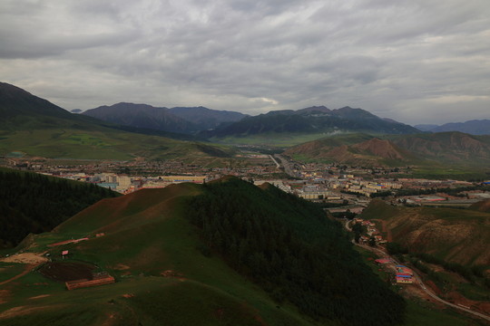 卓爾山