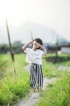 田園小女孩