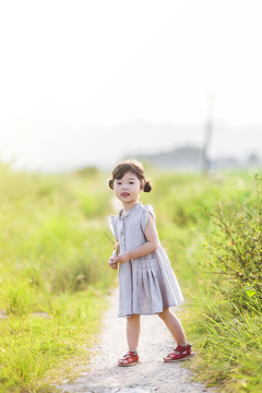 田園小女孩