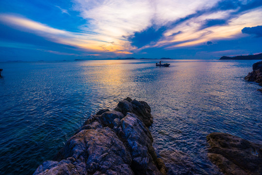 早晨大海