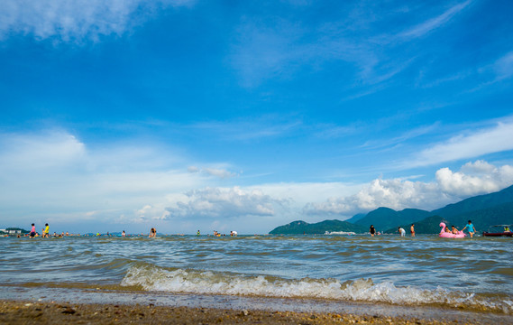 假日海灘