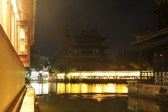 朱家角古鎮(zhèn)夜景