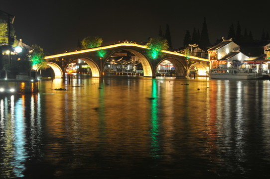 朱家角古鎮(zhèn)夜景