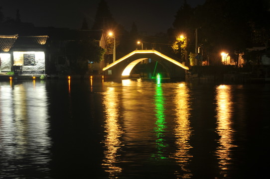 朱家角古鎮(zhèn)夜景