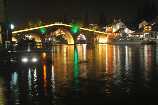 朱家角古鎮(zhèn)夜景
