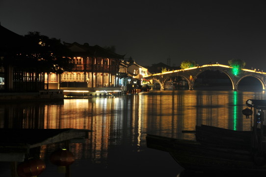 朱家角古鎮(zhèn)夜景