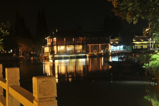 朱家角古鎮(zhèn)夜景