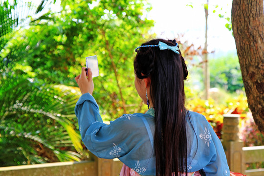 梳妝美女