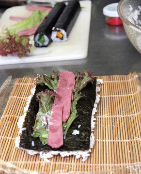 制作壽司的日本食品