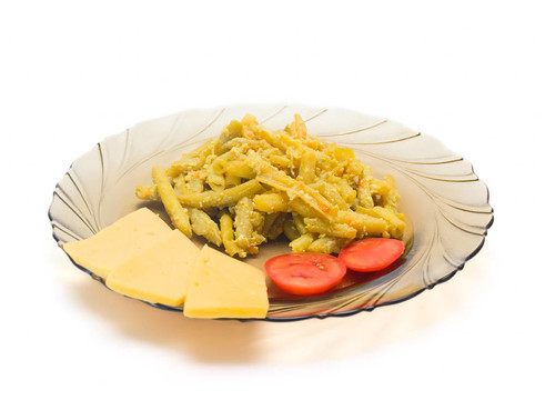 白色的盤子上的食物
