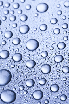 水
