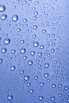 水