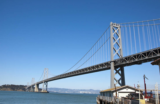 奧克蘭灣跨海大橋