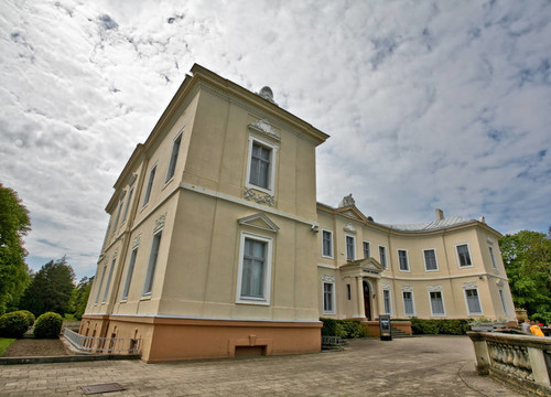 帕蘭加琥珀博物館公園