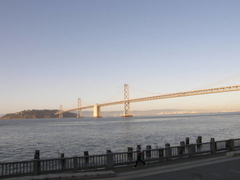 海灣大橋