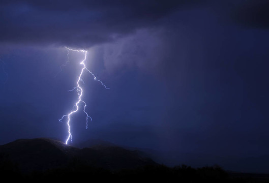 Tucson閃電