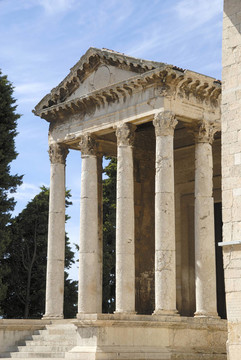 Pula 8月寺