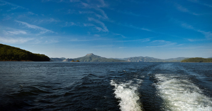 五女山 桓龍湖全景