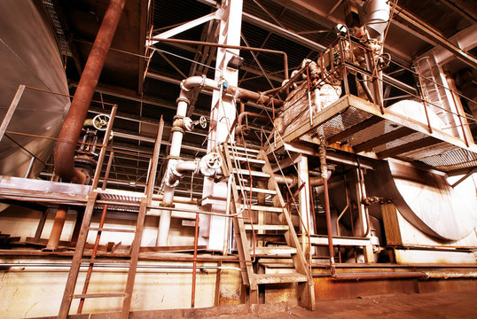 舊電廠；管道；機械和蒸汽輪機